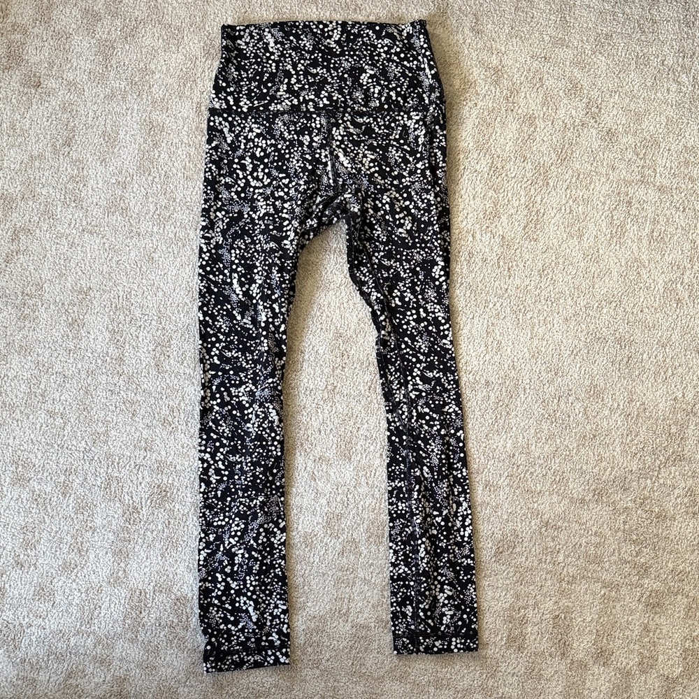 Lululemon Black and White Patterned Leggings